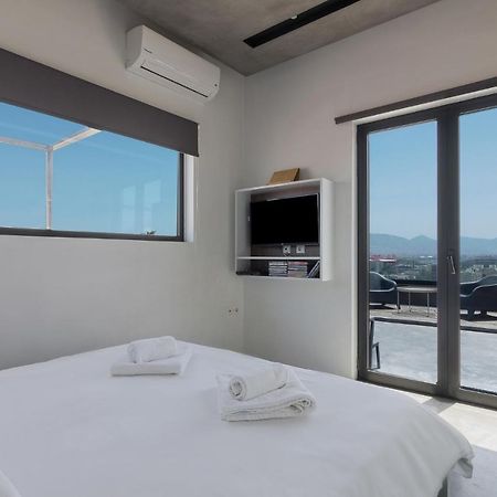 Apartment With Terrace In بيرايوس المظهر الخارجي الصورة